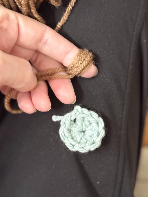 crochet eyeglass case embellishment instructions