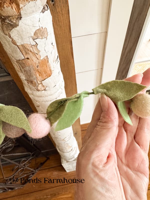 gap between the felt fowers was too long