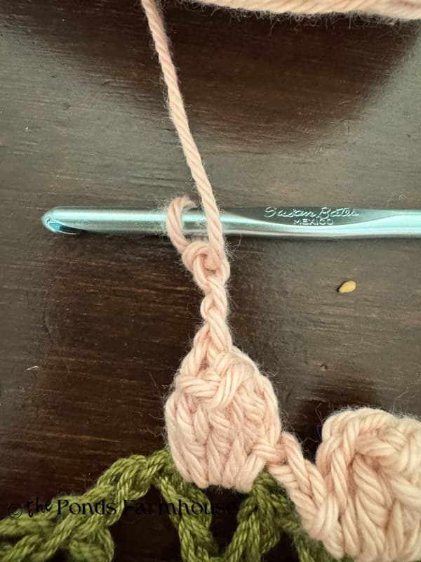 chain 3 at top of popcorn