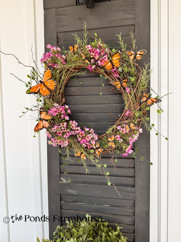 DIY Summer Wreath with butterflies