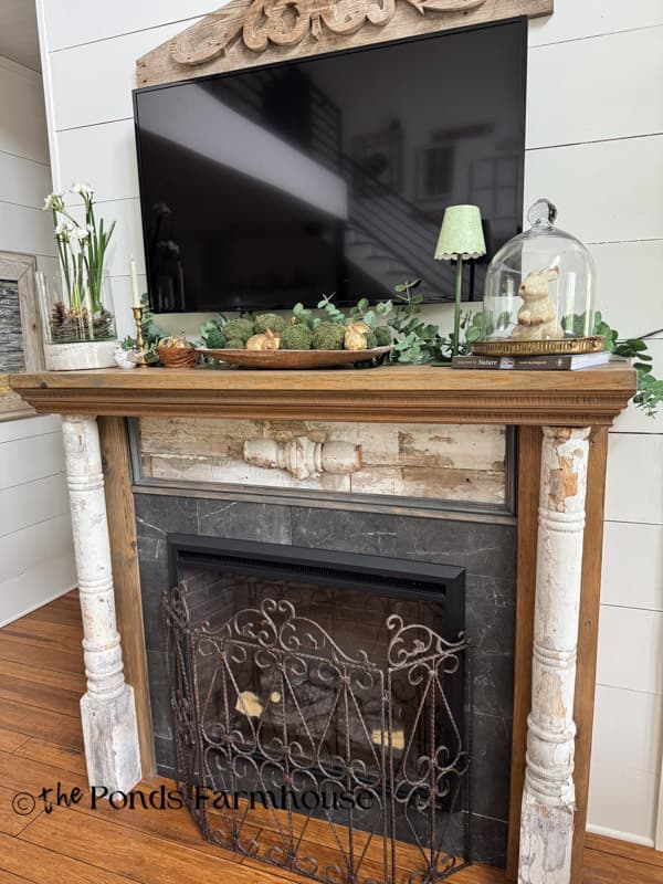 Summer Mantel with full cozy decorations