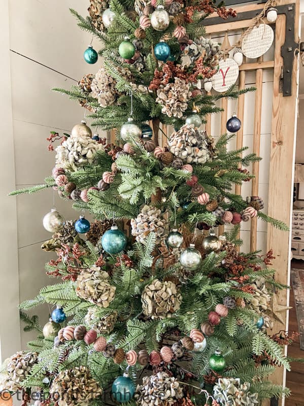 Christmas Tree with dried hydrangeas 2021