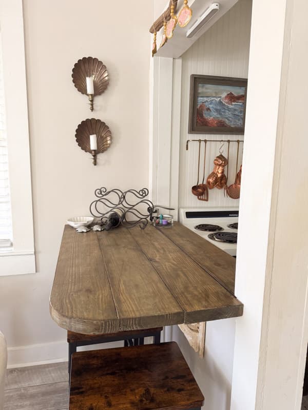 Eat-in Bar in tiny beach cottage